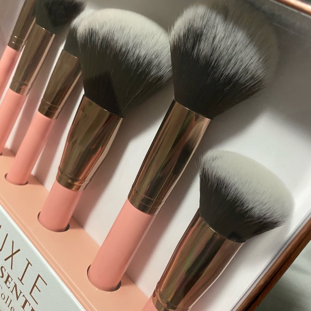 Luxie Essentials Face Brush Set